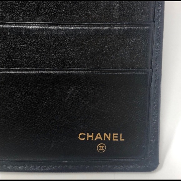 Authentic Chanel black diamond vintage bifold wallet. ABSOLUTELY MINT CONDITION! - Picture 6 of 11